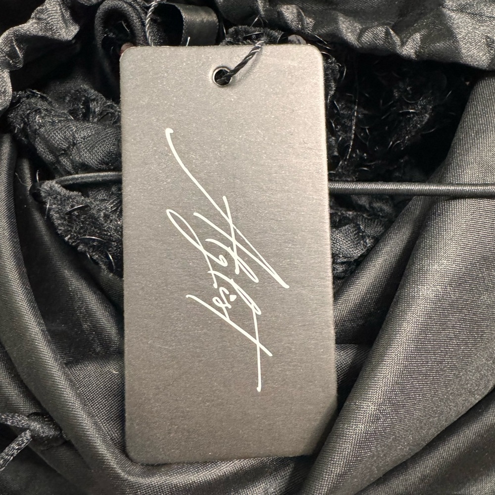 IVY - Picture 3 of 5